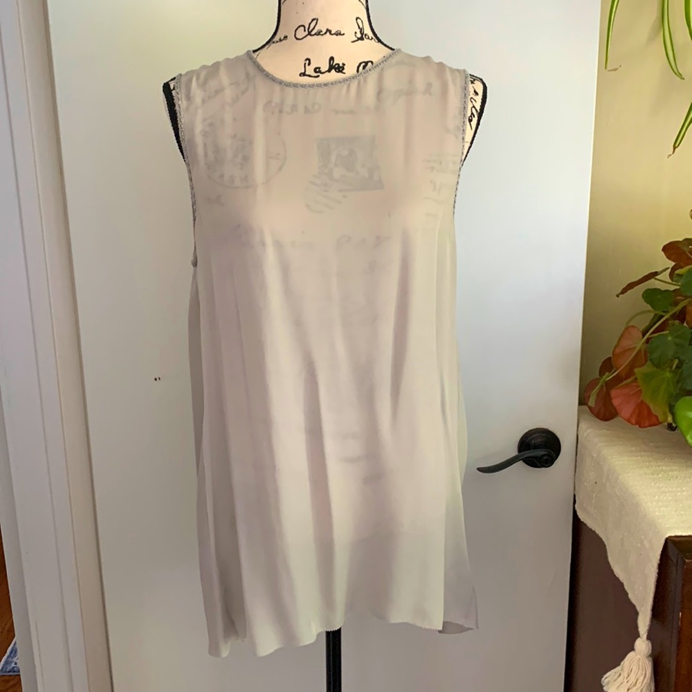 Vince silk new top. Ligh gray. With beaded details on neck and shoulders